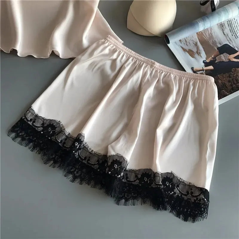 Pijama Feminino em Renda
